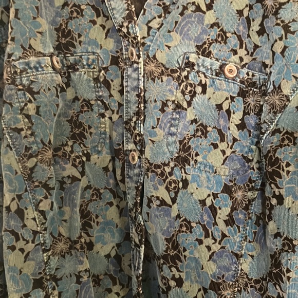 Corduroy Western Style Shirt - Picture 2 of 5